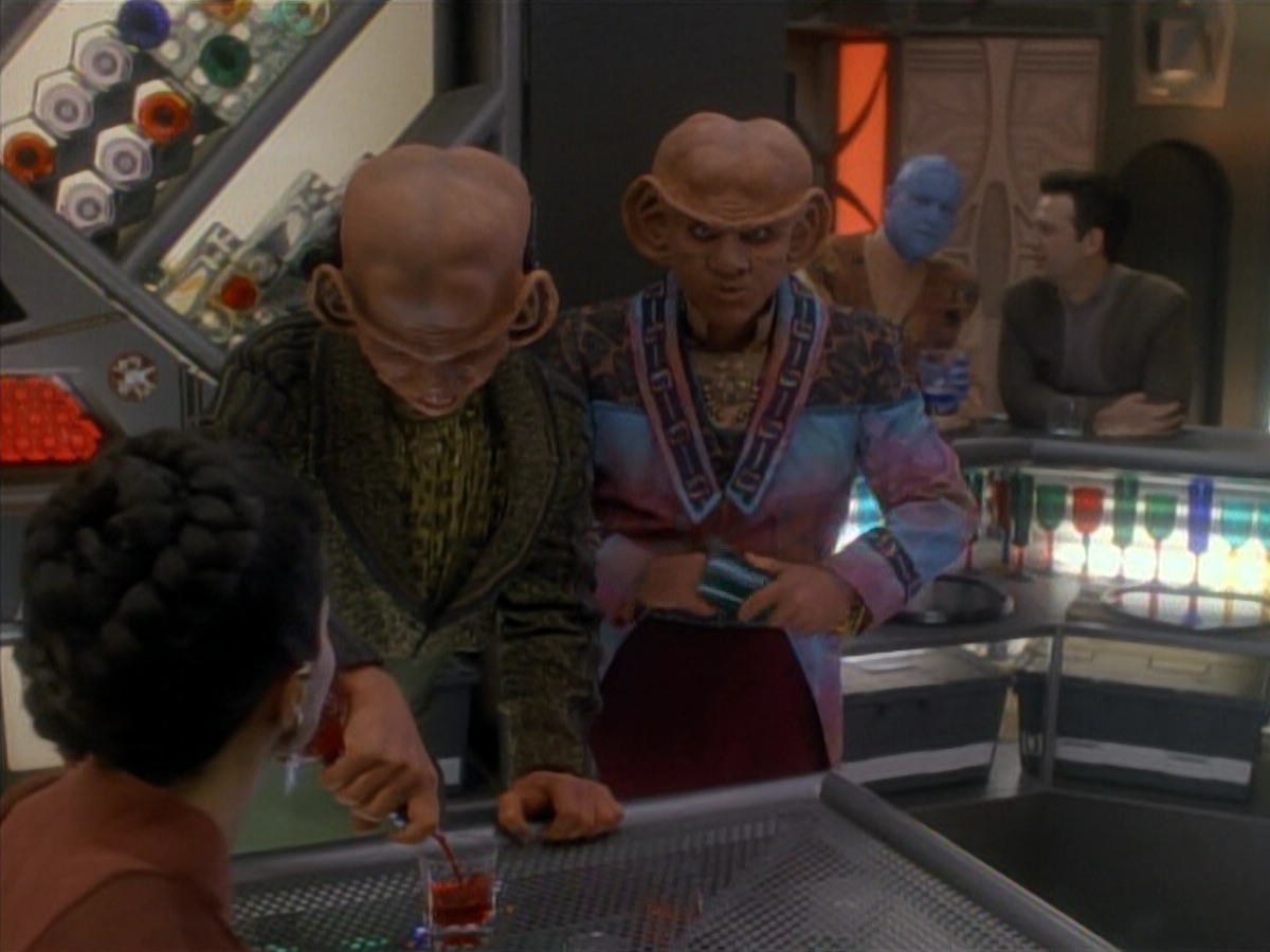 extant_StarTrek_DS9_3x23-FamilyBusiness_00142.jpg