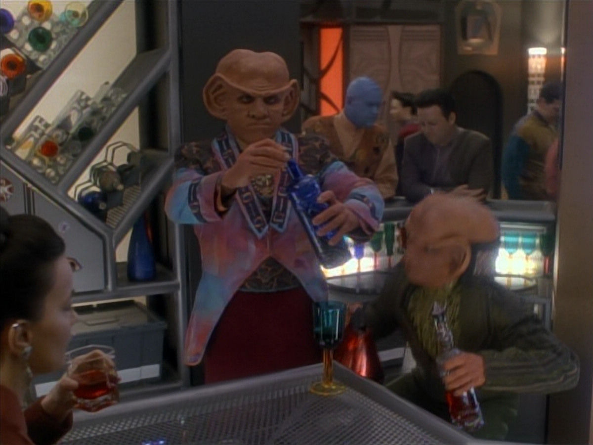 extant_StarTrek_DS9_3x23-FamilyBusiness_00155.jpg