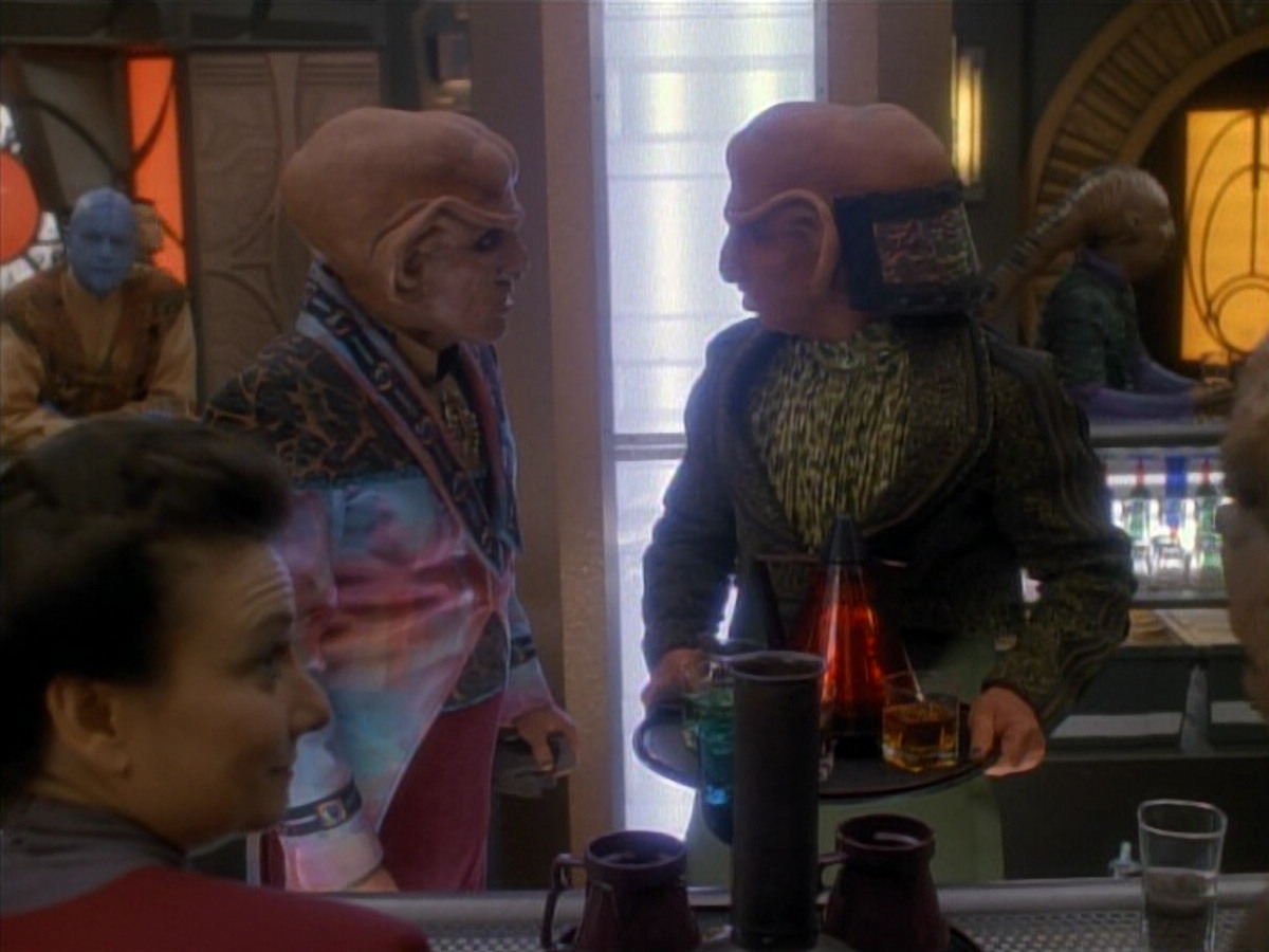 extant_StarTrek_DS9_3x23-FamilyBusiness_00188.jpg
