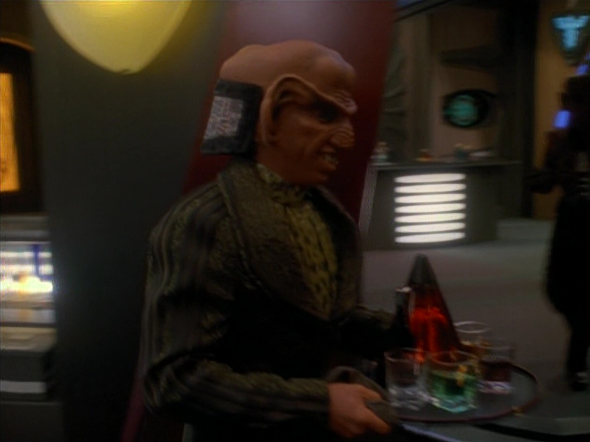extant_StarTrek_DS9_3x23-FamilyBusiness_00201.jpg