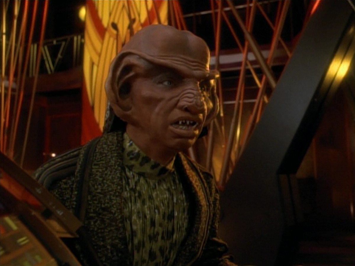 extant_StarTrek_DS9_3x23-FamilyBusiness_00499.jpg