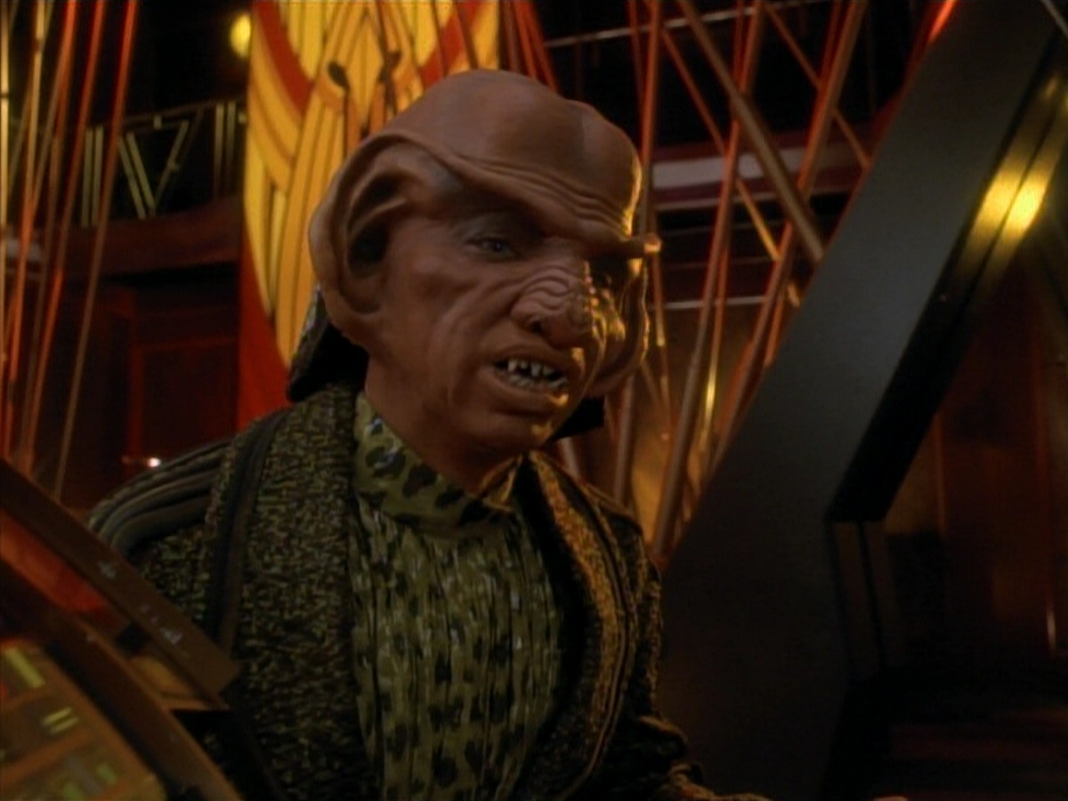 extant_StarTrek_DS9_3x23-FamilyBusiness_00504.jpg