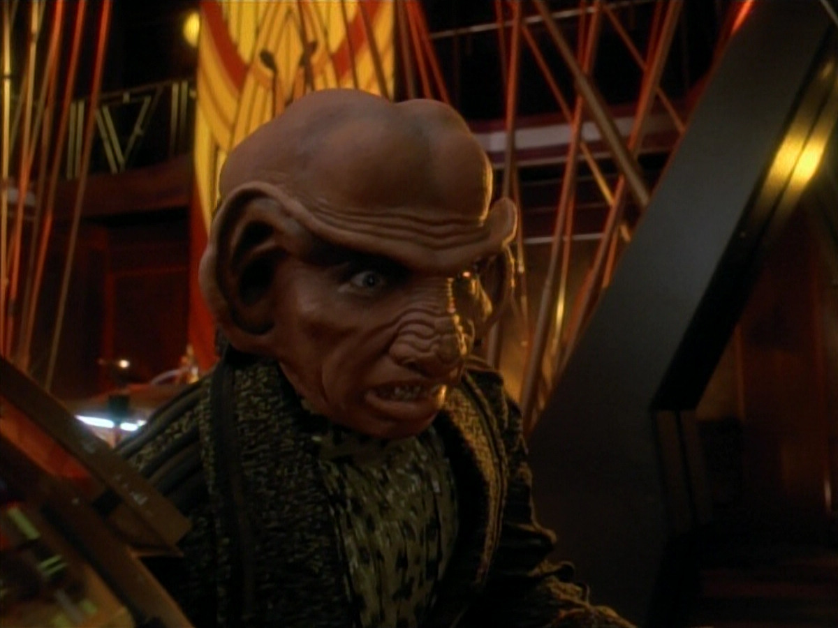 extant_StarTrek_DS9_3x23-FamilyBusiness_00507.jpg