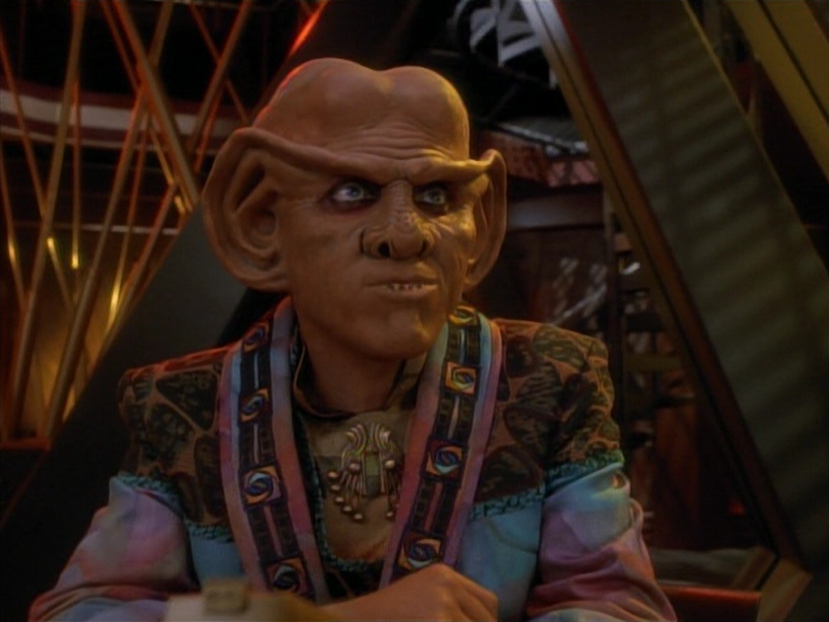 extant_StarTrek_DS9_3x23-FamilyBusiness_00522.jpg