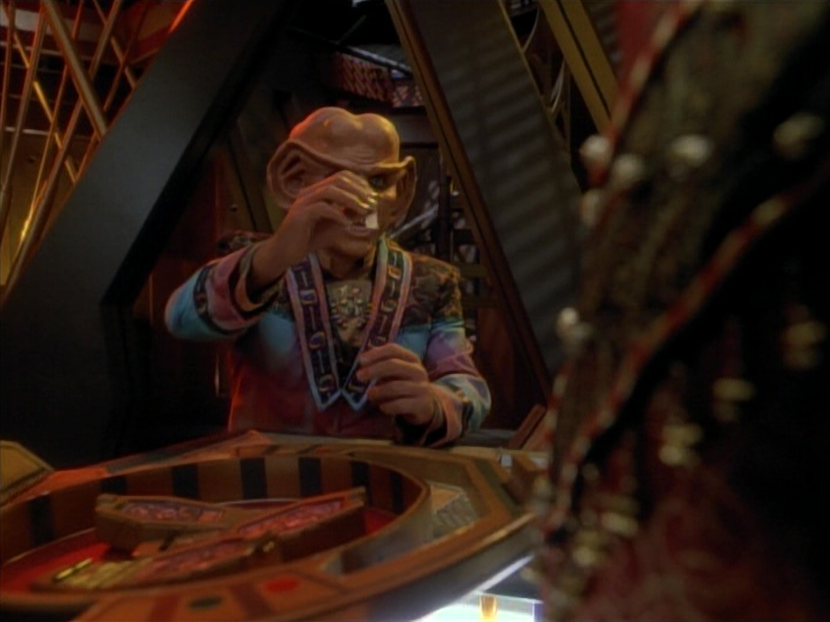 extant_StarTrek_DS9_3x23-FamilyBusiness_00553.jpg