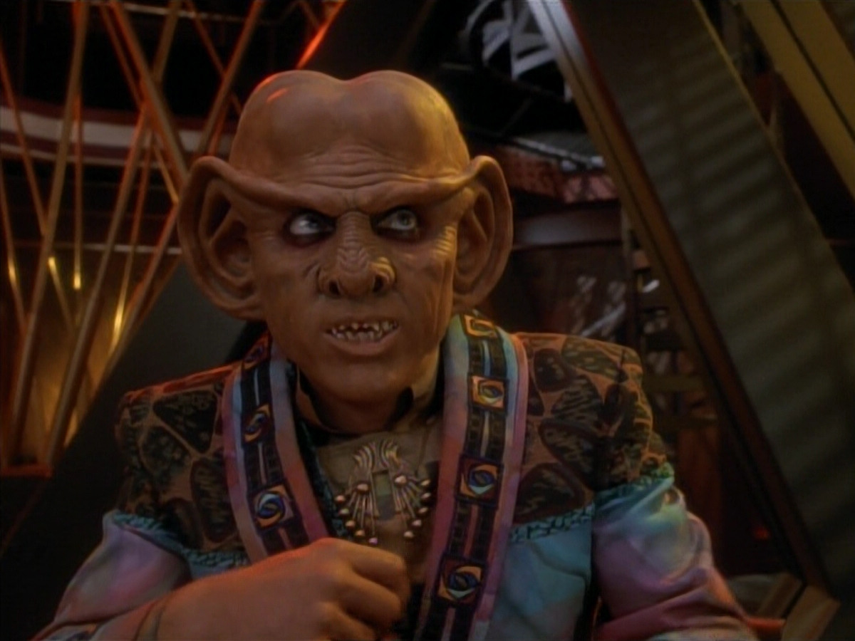 extant_StarTrek_DS9_3x23-FamilyBusiness_00577.jpg