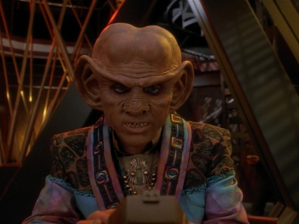 extant_StarTrek_DS9_3x23-FamilyBusiness_00588.jpg