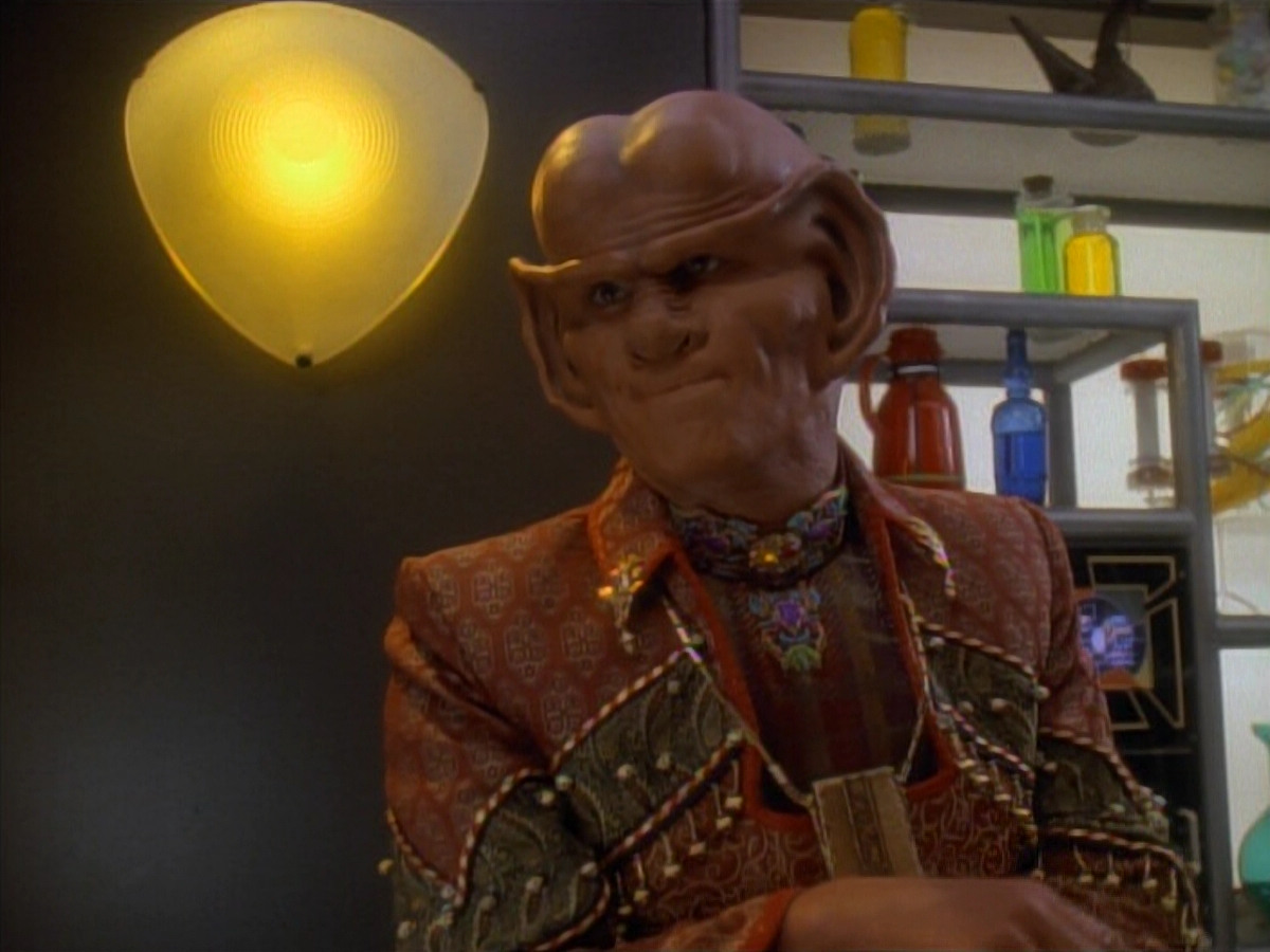 extant_StarTrek_DS9_3x23-FamilyBusiness_00621.jpg