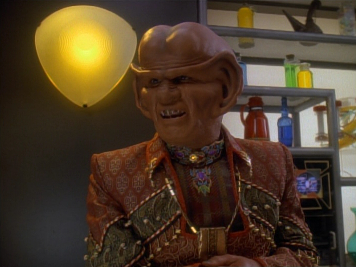extant_StarTrek_DS9_3x23-FamilyBusiness_00636.jpg