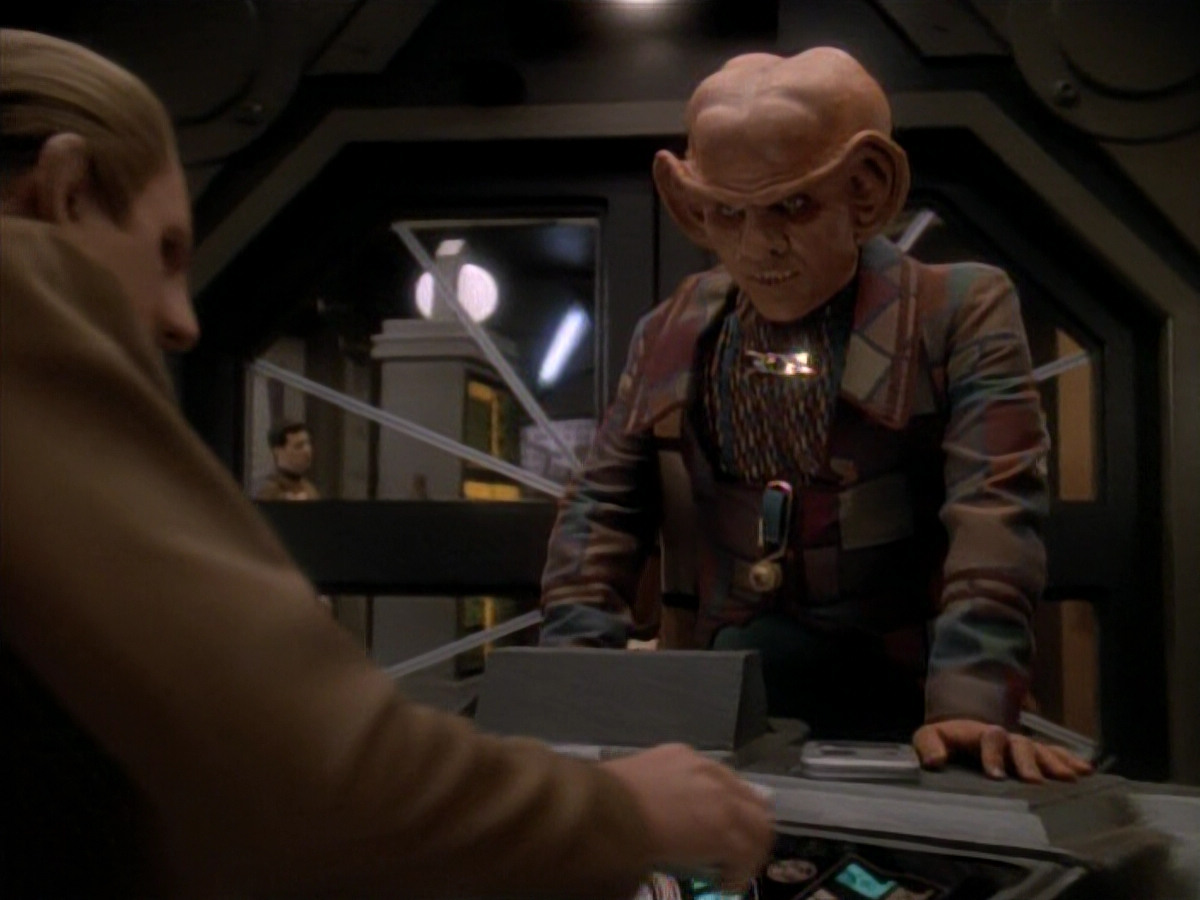 extant_StarTrek_DS9_3x23-FamilyBusiness_00709.jpg