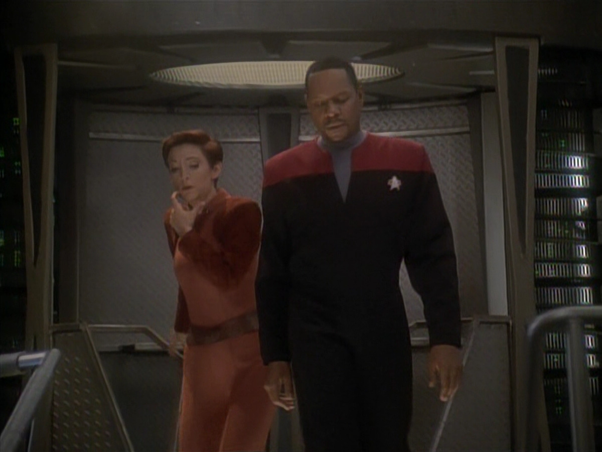 extant_StarTrek_DS9_3x23-FamilyBusiness_00743.jpg