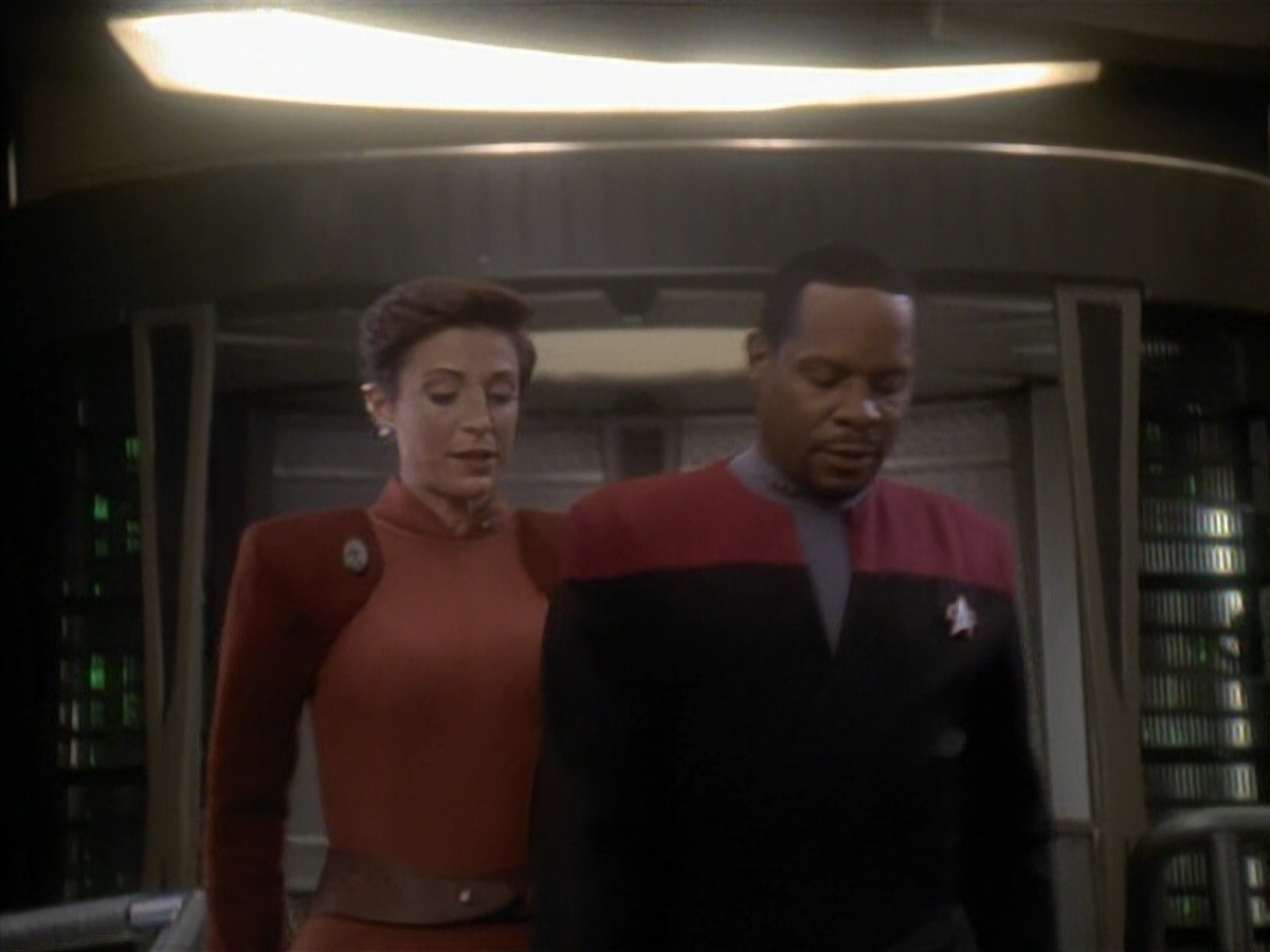 extant_StarTrek_DS9_3x23-FamilyBusiness_00746.jpg