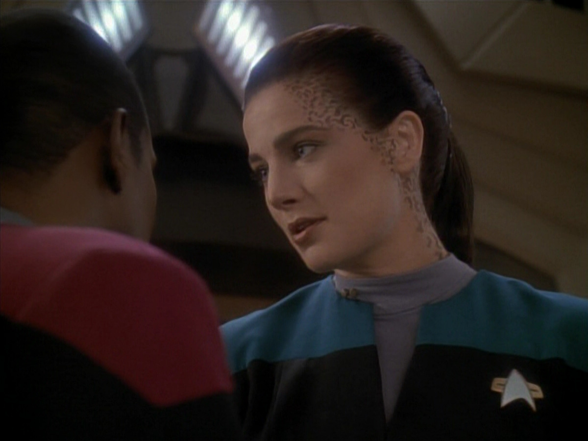 extant_StarTrek_DS9_3x23-FamilyBusiness_00785.jpg