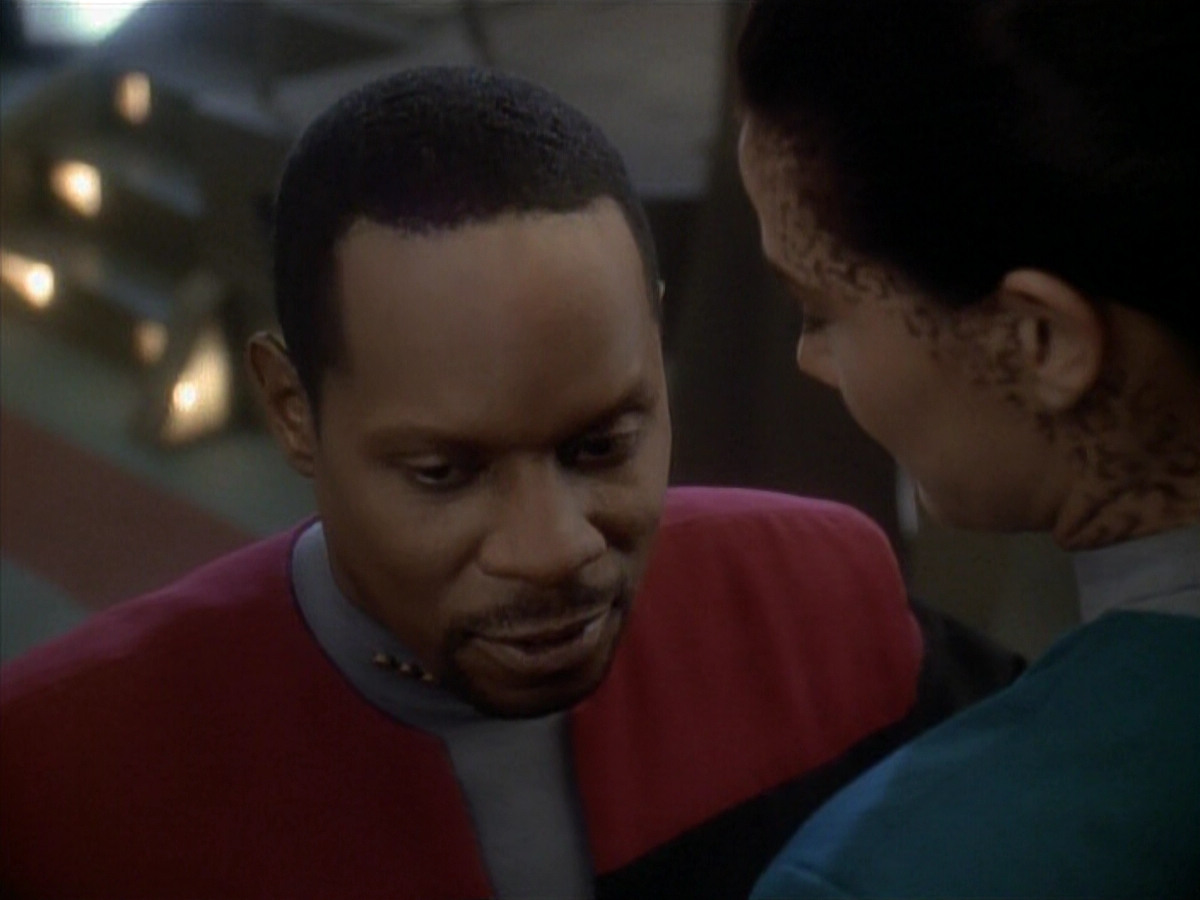 extant_StarTrek_DS9_3x23-FamilyBusiness_00788.jpg