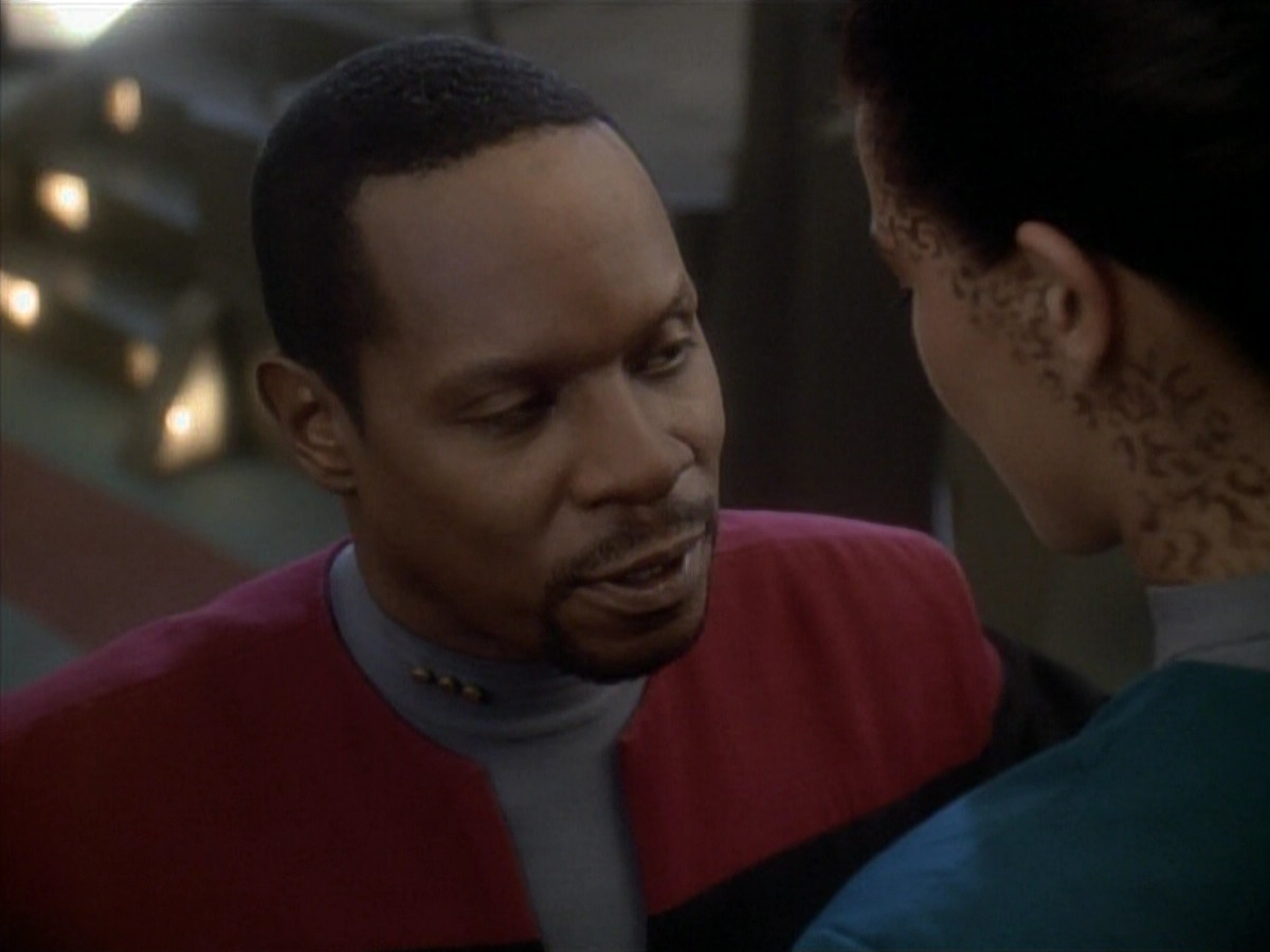 extant_StarTrek_DS9_3x23-FamilyBusiness_00792.jpg