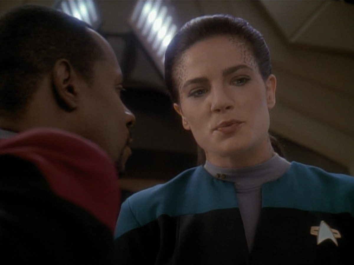 extant_StarTrek_DS9_3x23-FamilyBusiness_00796.jpg