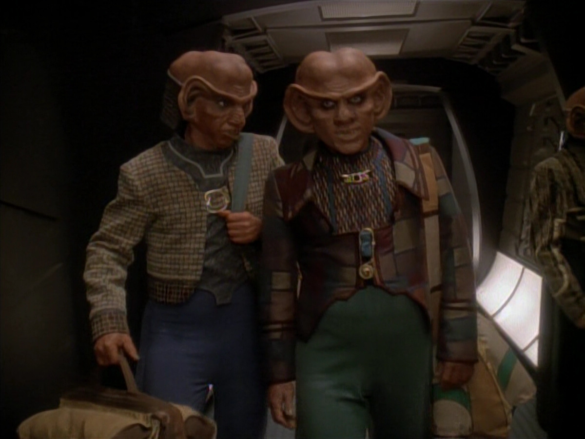 extant_StarTrek_DS9_3x23-FamilyBusiness_00871.jpg