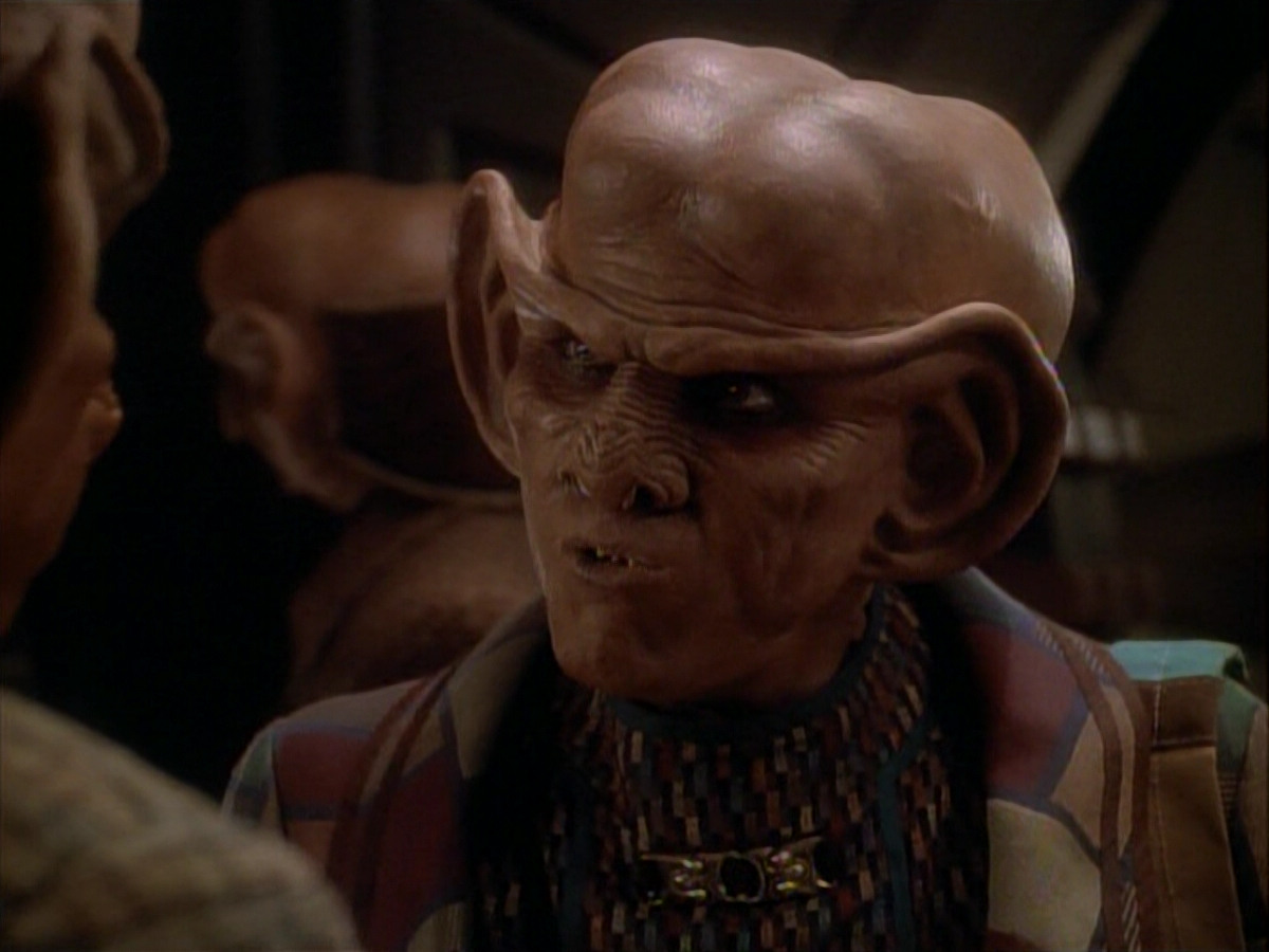 extant_StarTrek_DS9_3x23-FamilyBusiness_00875.jpg
