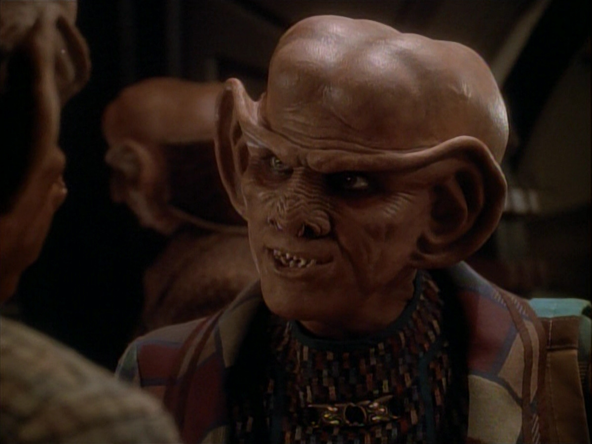 extant_StarTrek_DS9_3x23-FamilyBusiness_00876.jpg