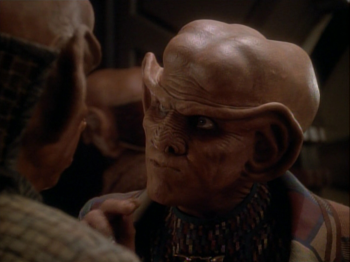 extant_StarTrek_DS9_3x23-FamilyBusiness_00896.jpg