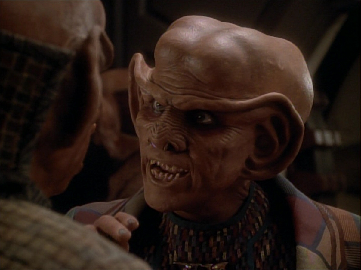 extant_StarTrek_DS9_3x23-FamilyBusiness_00907.jpg