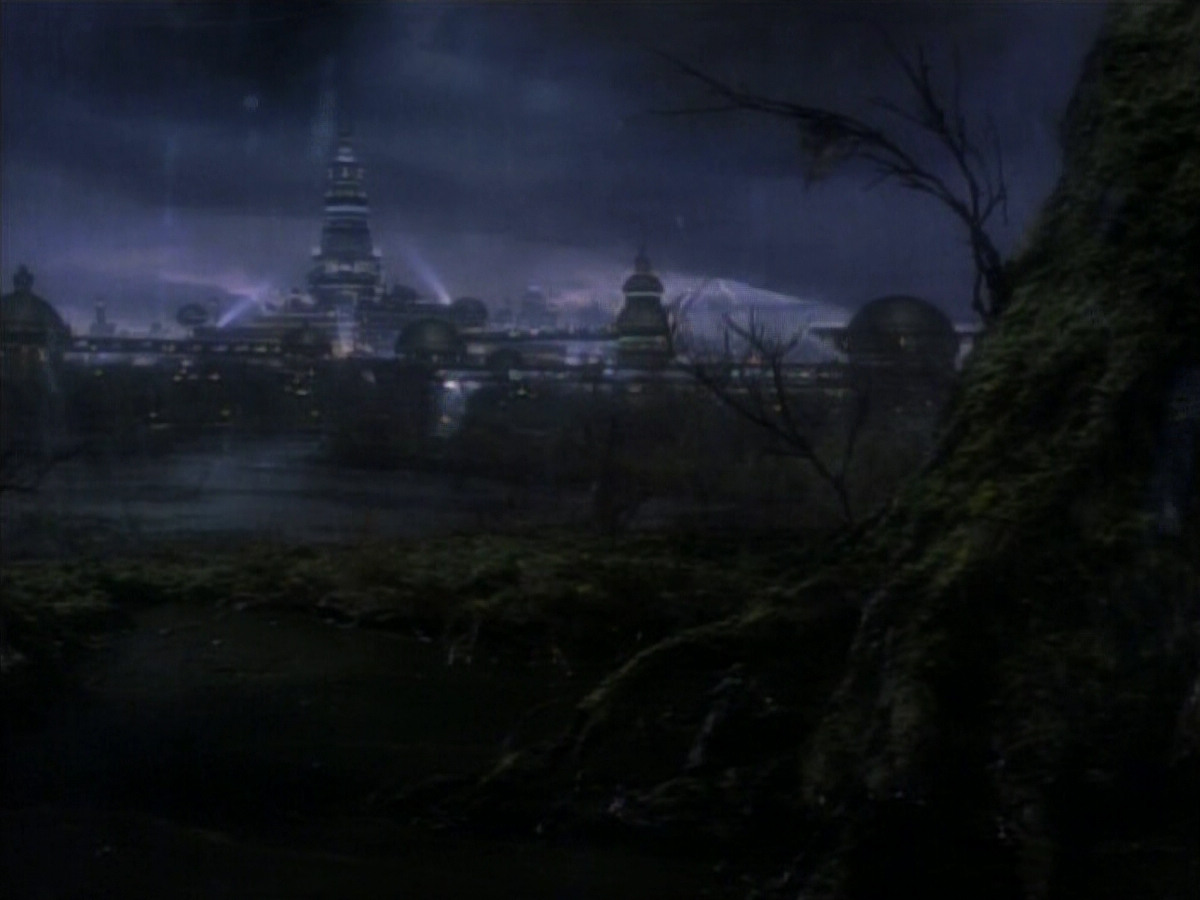 extant_StarTrek_DS9_3x23-FamilyBusiness_00928.jpg