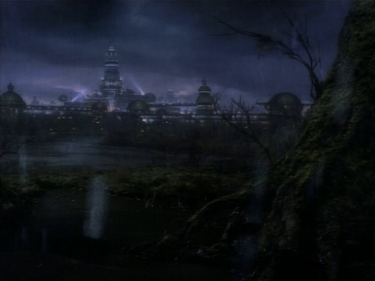 extant_StarTrek_DS9_3x23-FamilyBusiness_00929.jpg