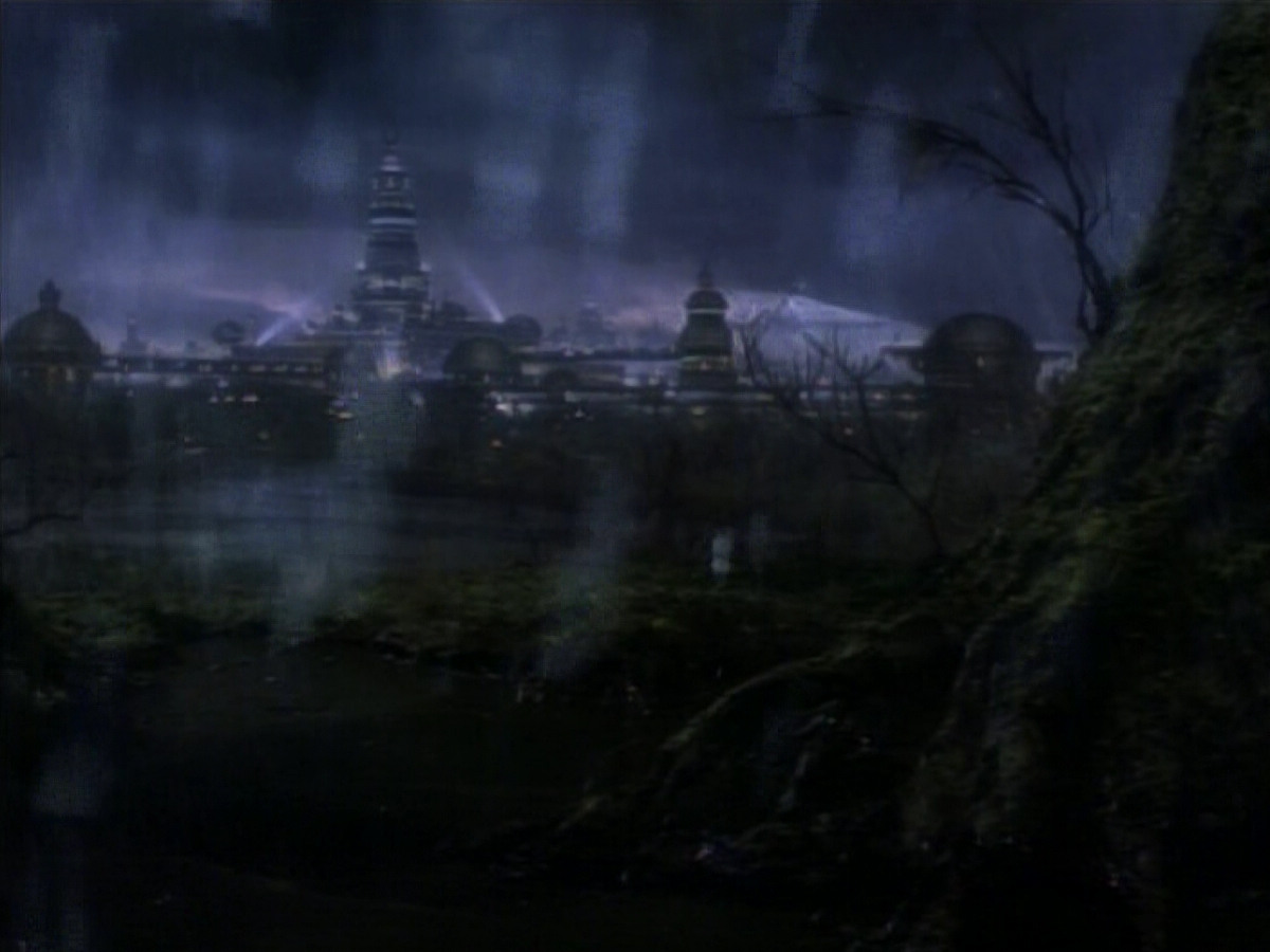 extant_StarTrek_DS9_3x23-FamilyBusiness_00930.jpg