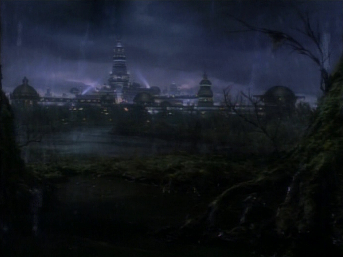 extant_StarTrek_DS9_3x23-FamilyBusiness_00933.jpg