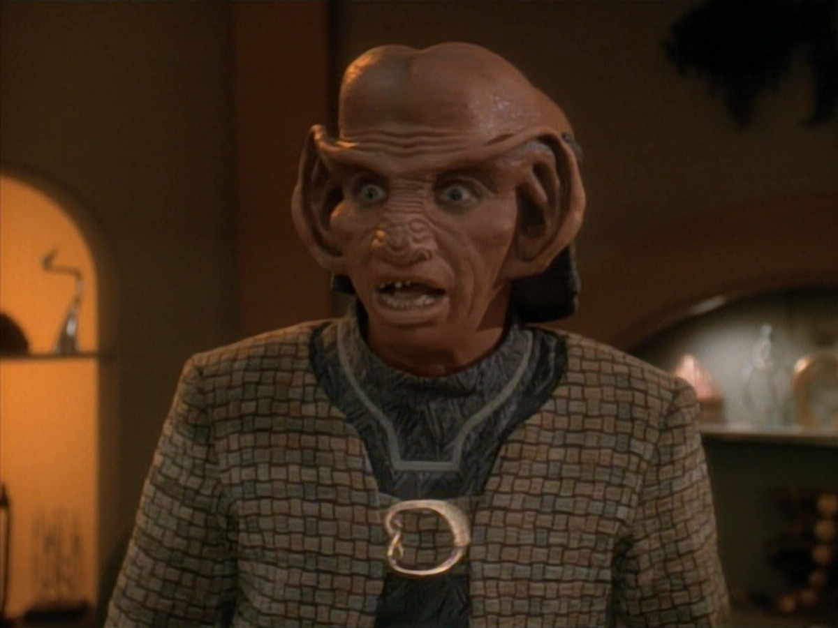 extant_StarTrek_DS9_3x23-FamilyBusiness_01018.jpg