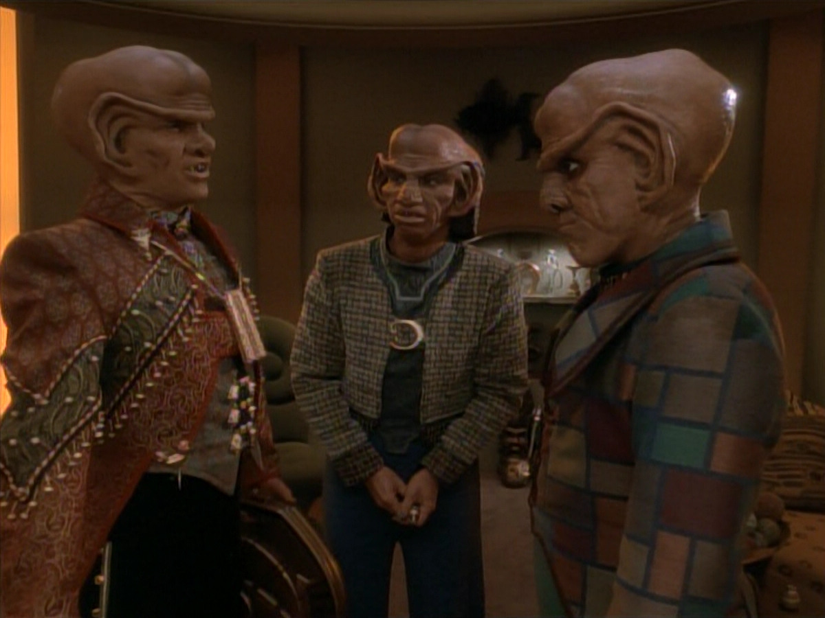 extant_StarTrek_DS9_3x23-FamilyBusiness_01043.jpg