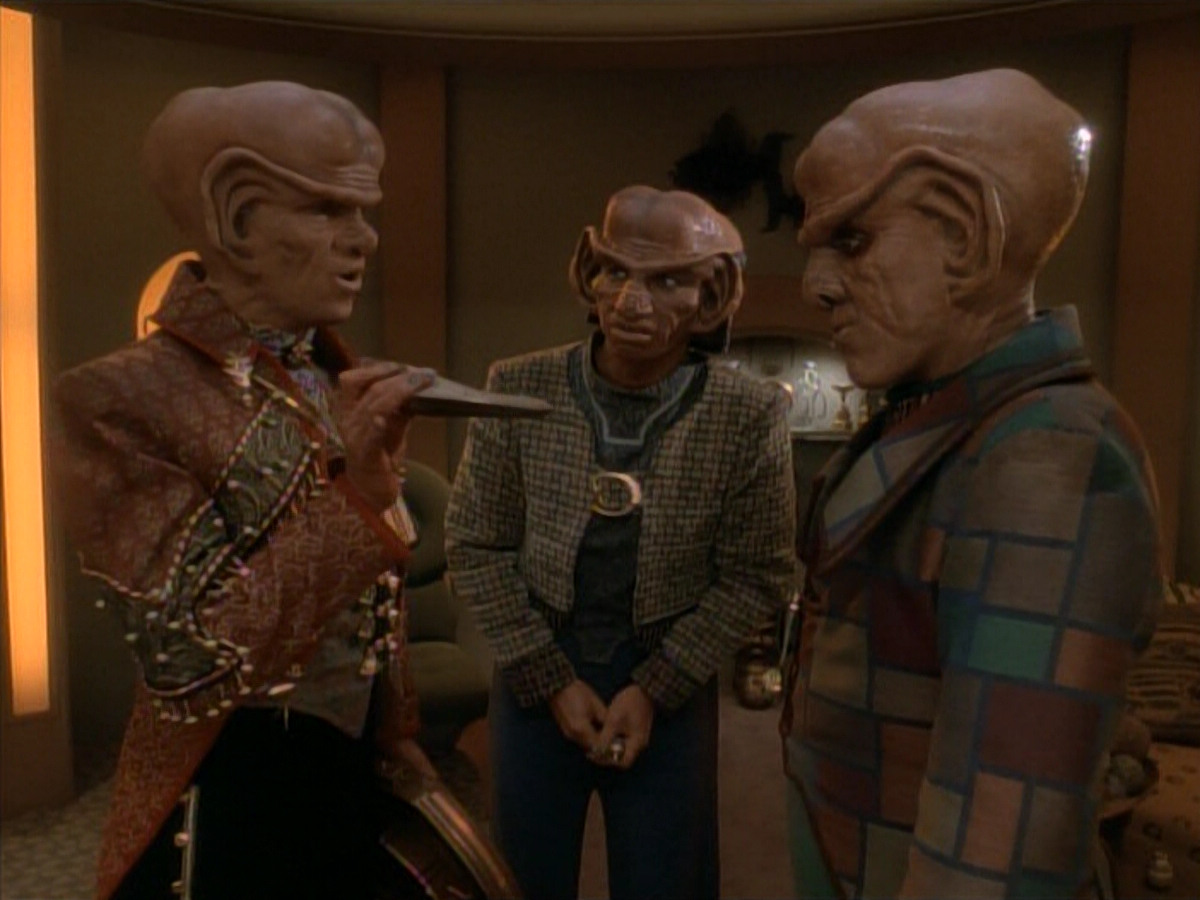 extant_StarTrek_DS9_3x23-FamilyBusiness_01046.jpg
