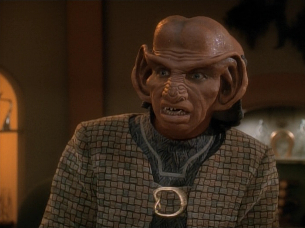 extant_StarTrek_DS9_3x23-FamilyBusiness_01065.jpg