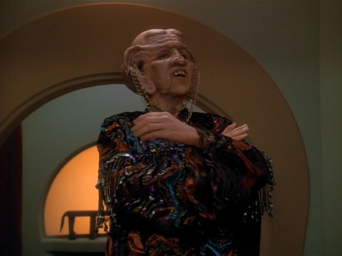 extant_StarTrek_DS9_3x23-FamilyBusiness_01075.jpg