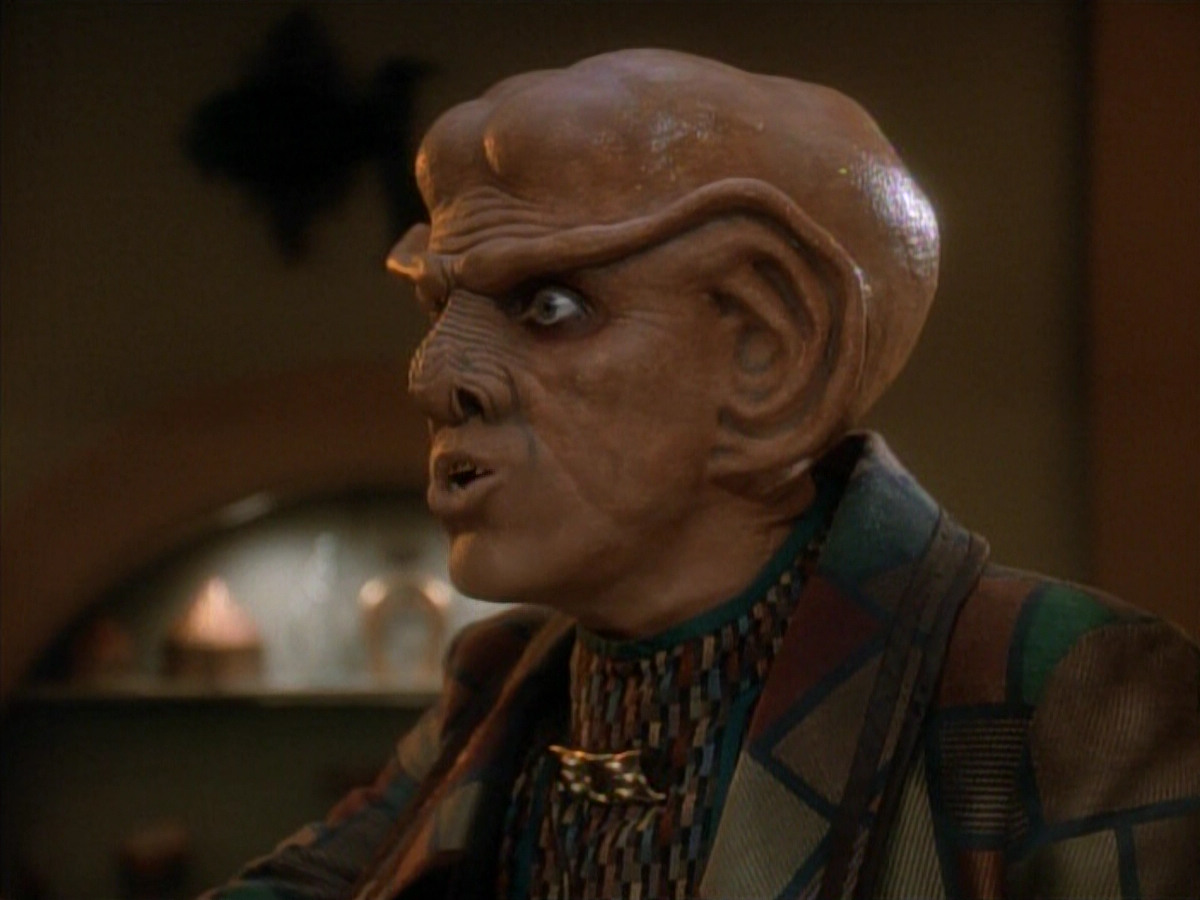 extant_StarTrek_DS9_3x23-FamilyBusiness_01120.jpg