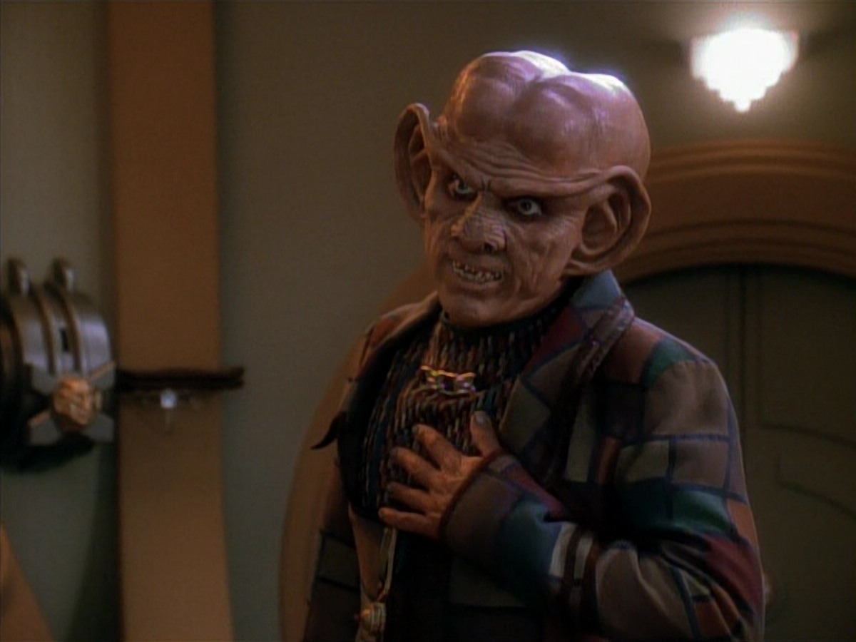 extant_StarTrek_DS9_3x23-FamilyBusiness_01170.jpg