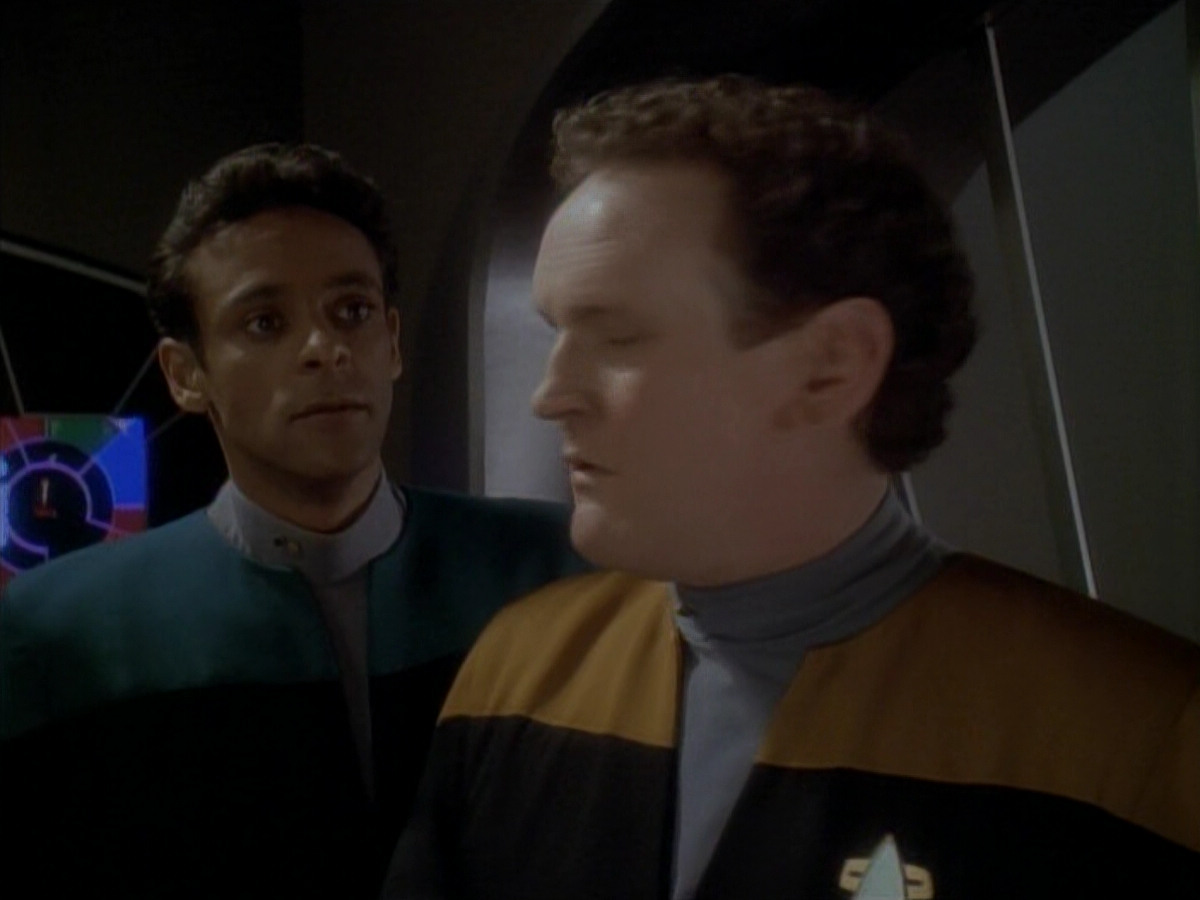 extant_StarTrek_DS9_3x23-FamilyBusiness_01309.jpg