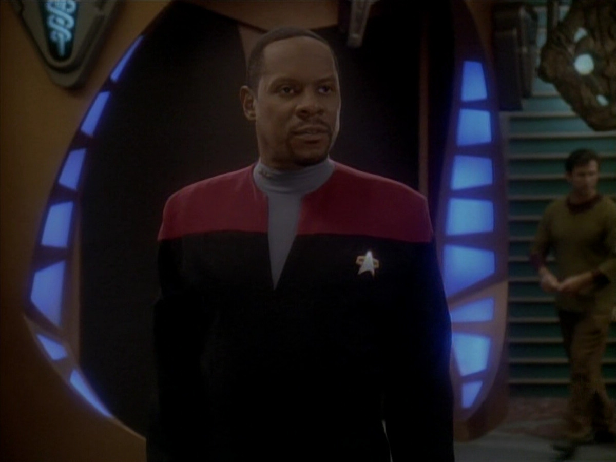 extant_StarTrek_DS9_3x23-FamilyBusiness_01332.jpg