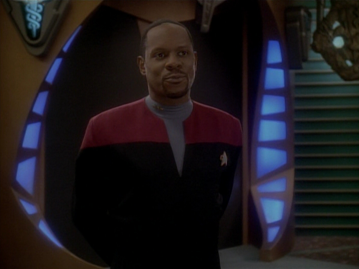 extant_StarTrek_DS9_3x23-FamilyBusiness_01373.jpg