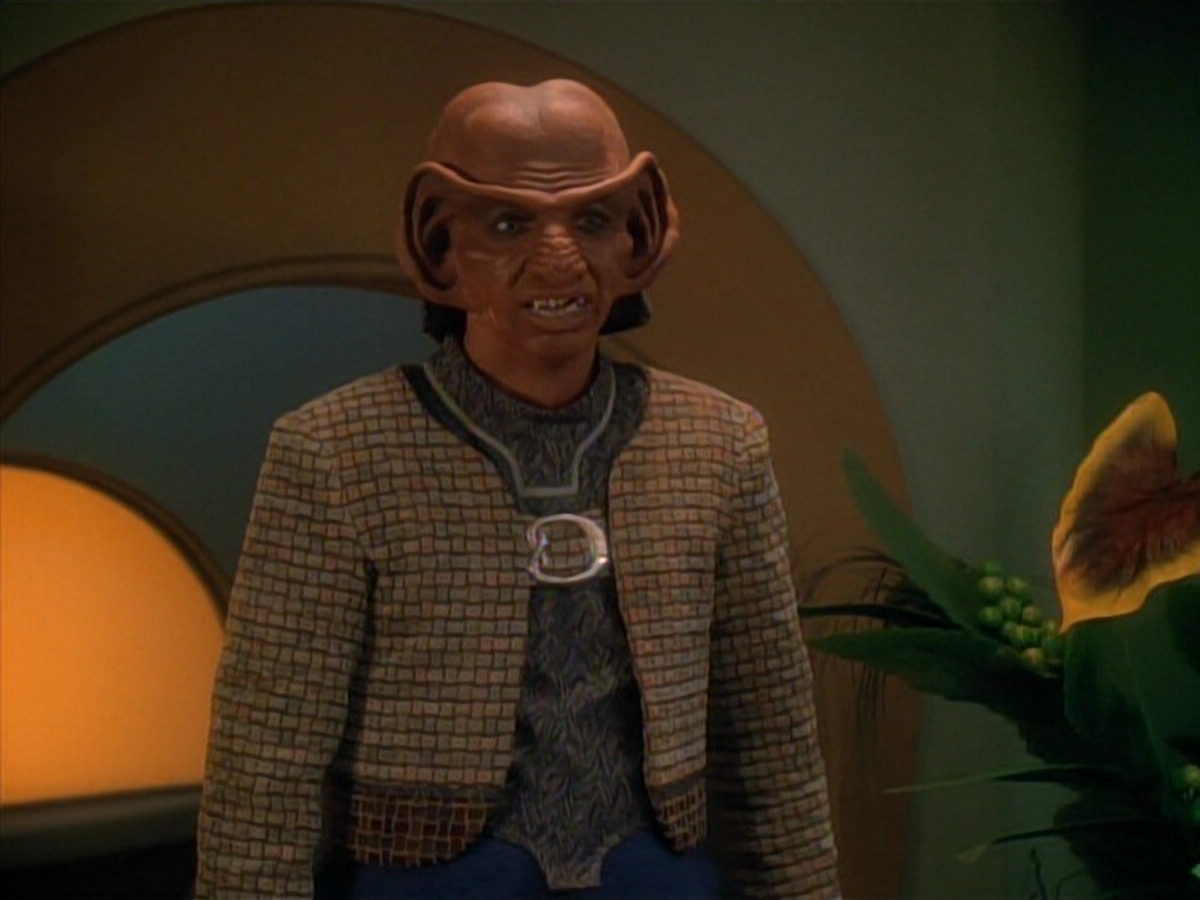 extant_StarTrek_DS9_3x23-FamilyBusiness_01799.jpg