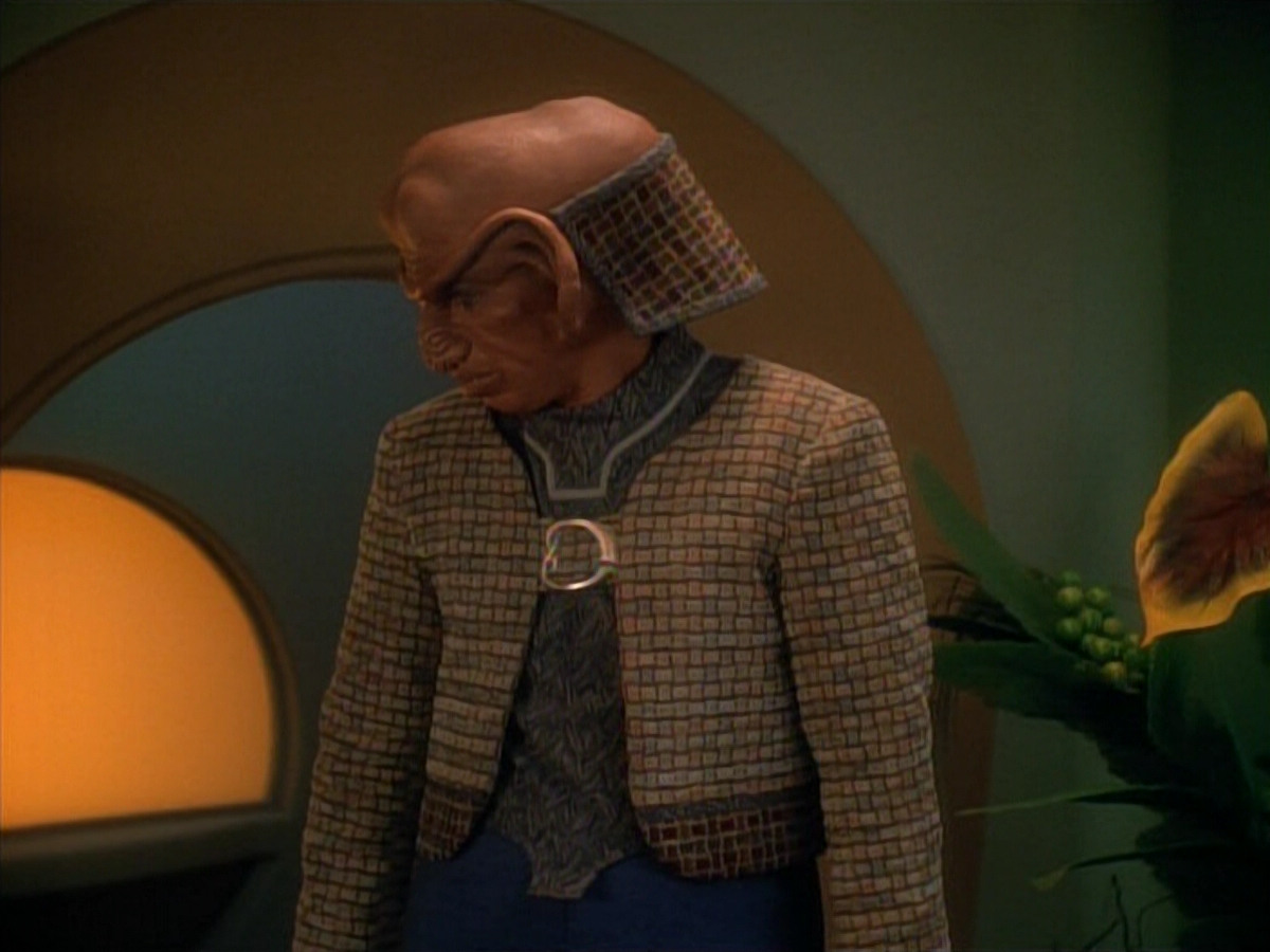 extant_StarTrek_DS9_3x23-FamilyBusiness_01807.jpg