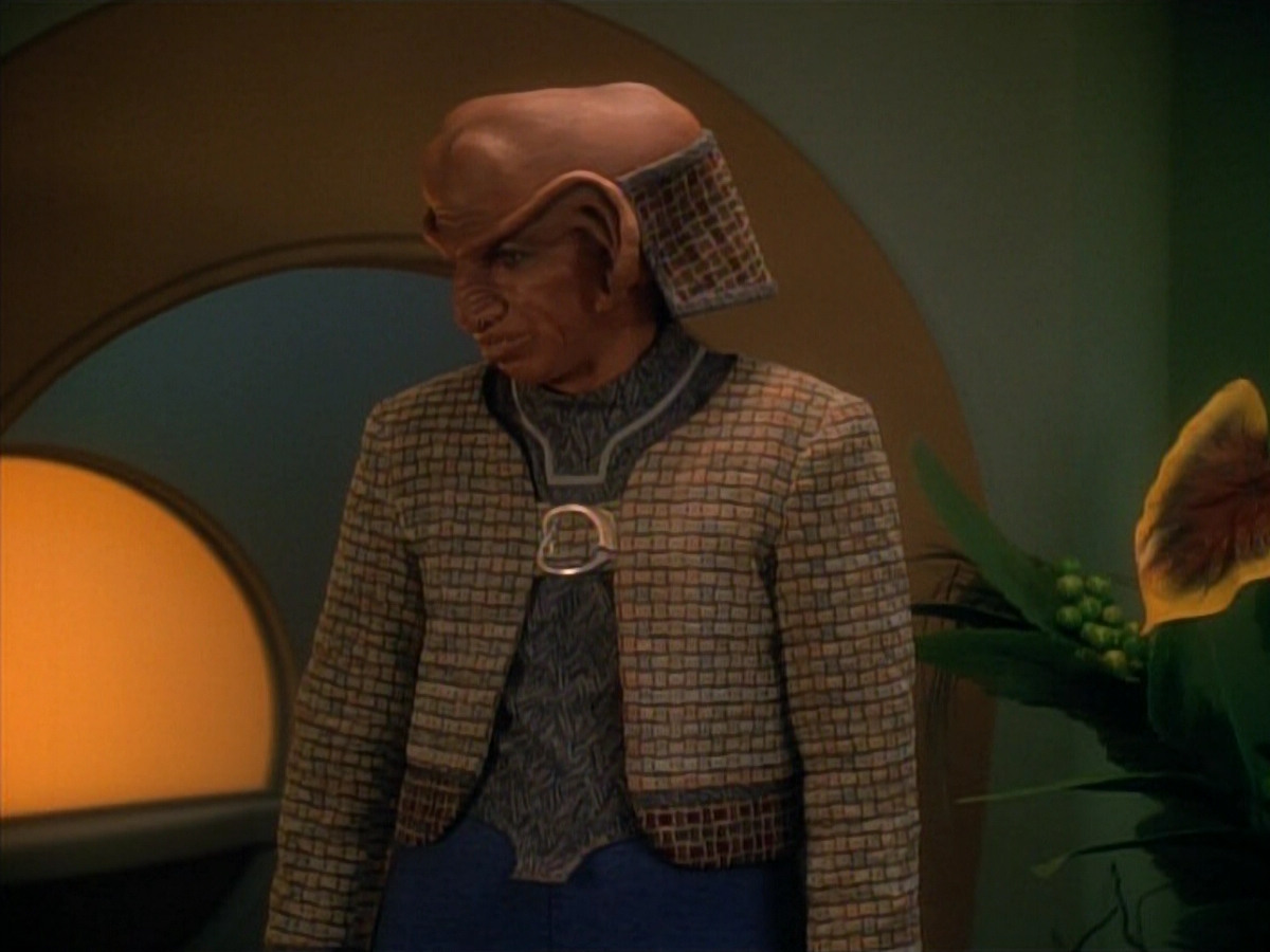 extant_StarTrek_DS9_3x23-FamilyBusiness_01813.jpg