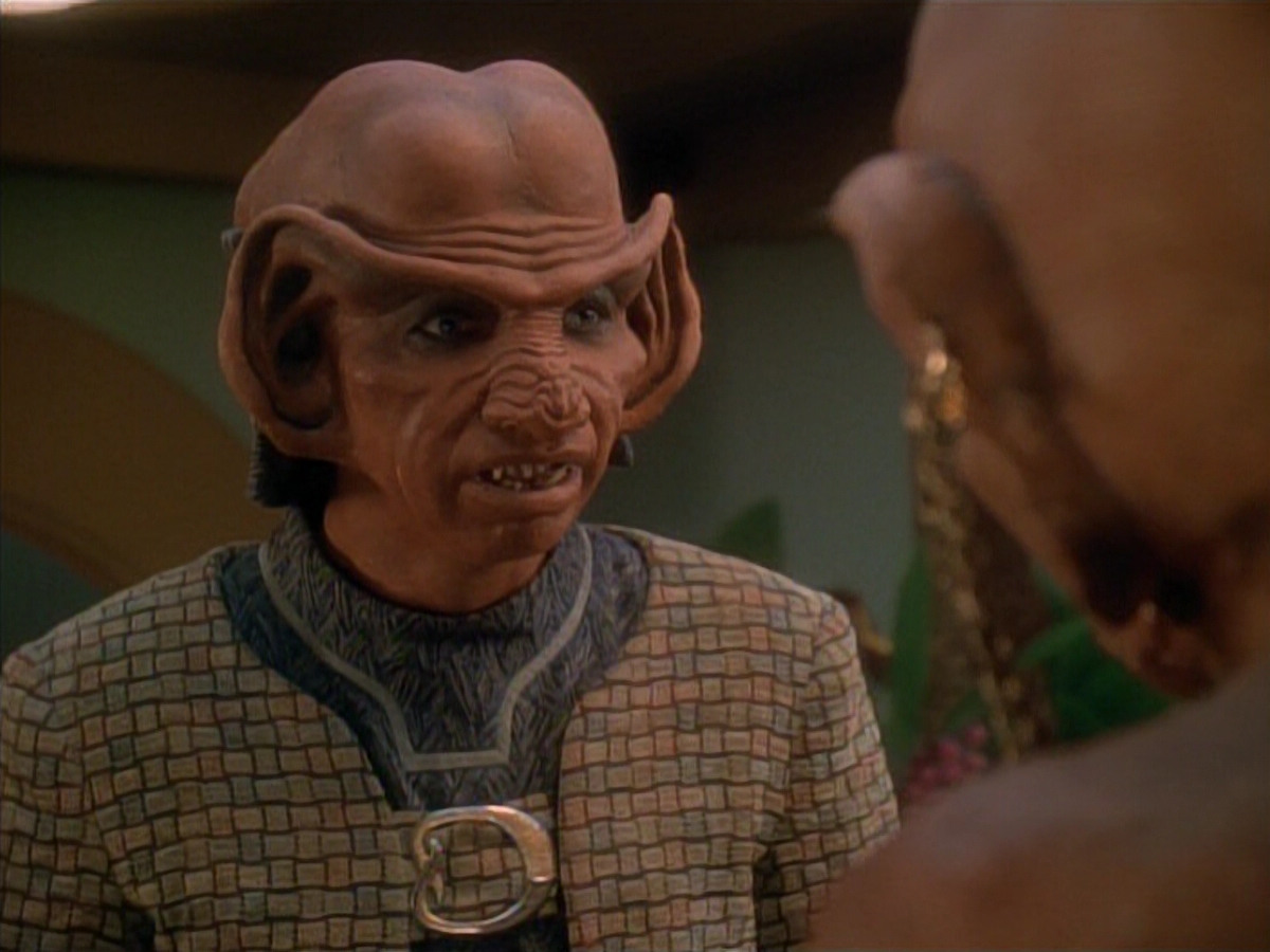 extant_StarTrek_DS9_3x23-FamilyBusiness_01896.jpg