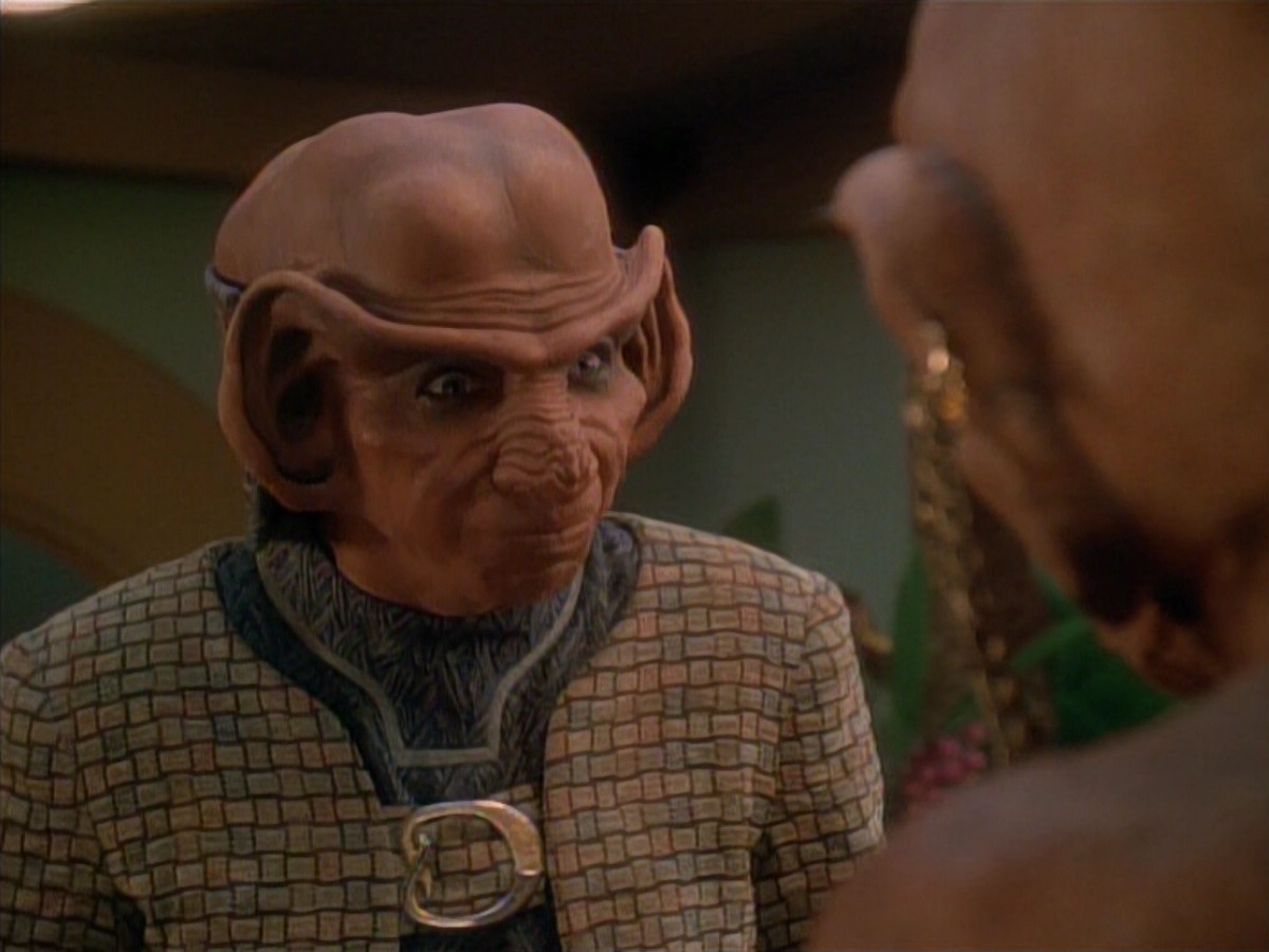 extant_StarTrek_DS9_3x23-FamilyBusiness_01898.jpg