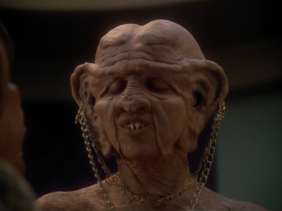 extant_StarTrek_DS9_3x23-FamilyBusiness_02009.jpg