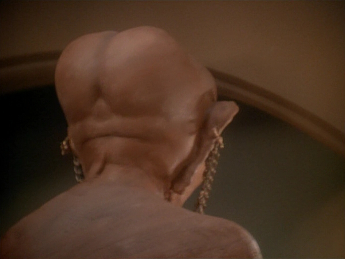 extant_StarTrek_DS9_3x23-FamilyBusiness_02014.jpg