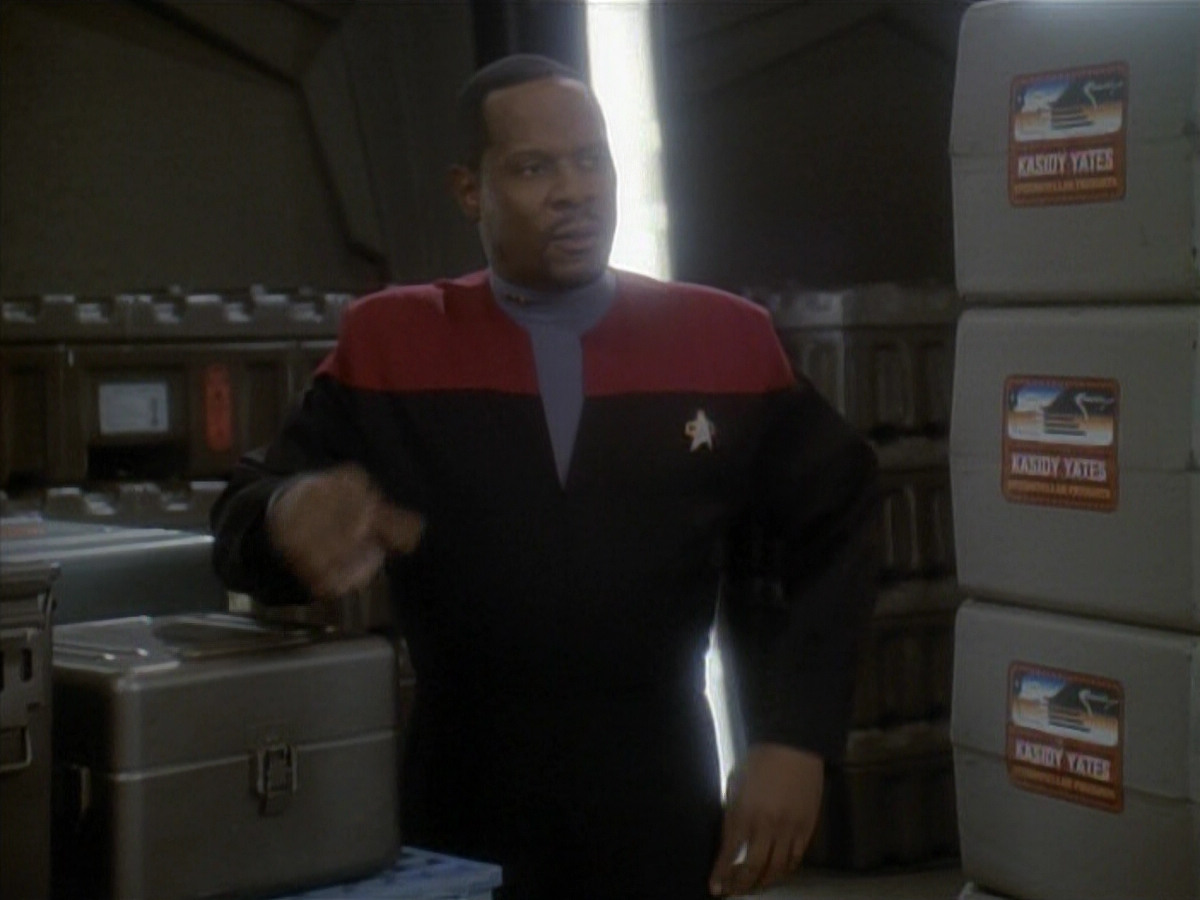 extant_StarTrek_DS9_3x23-FamilyBusiness_02066.jpg