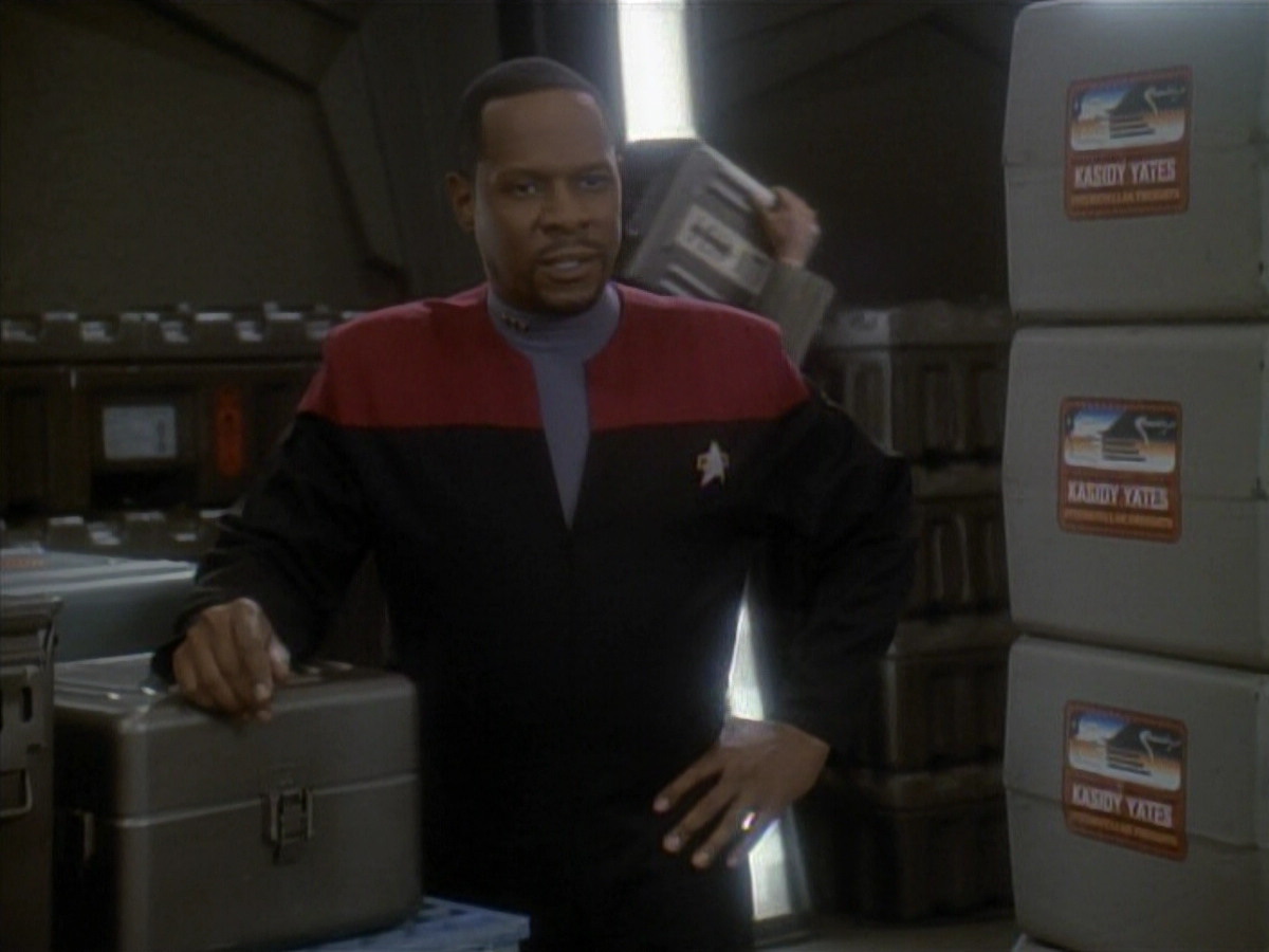 extant_StarTrek_DS9_3x23-FamilyBusiness_02071.jpg