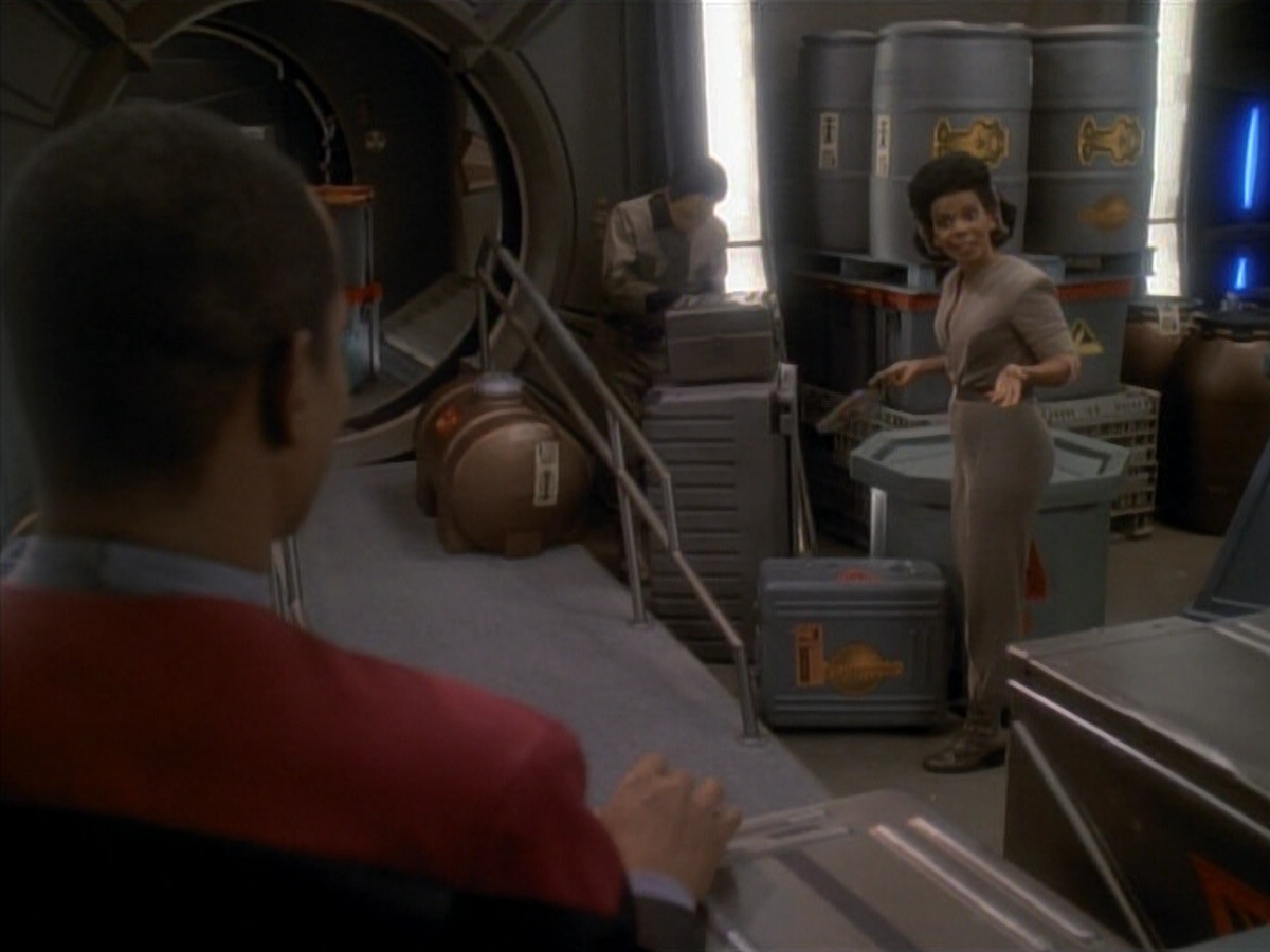 extant_StarTrek_DS9_3x23-FamilyBusiness_02075.jpg