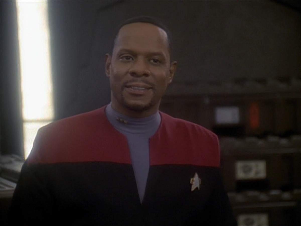 extant_StarTrek_DS9_3x23-FamilyBusiness_02142.jpg
